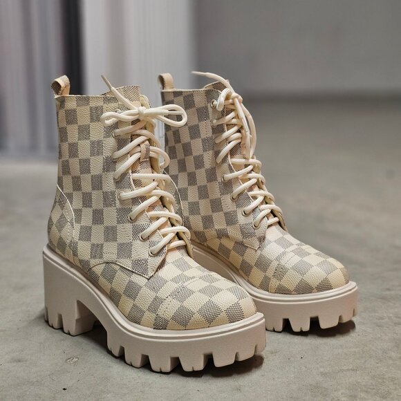 Shoes - Checkered Platform Lace-Up Ankle Boots With Chunky Lug Soles - Beige & Cream - W